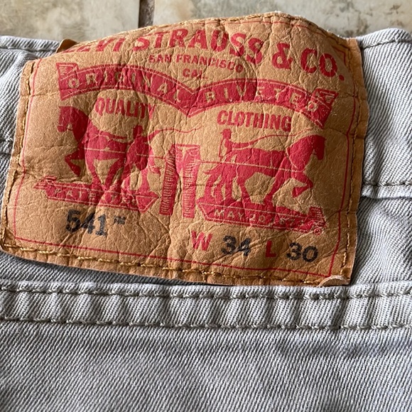 Levi's 541 Khaki Pants - Picture 4 of 4